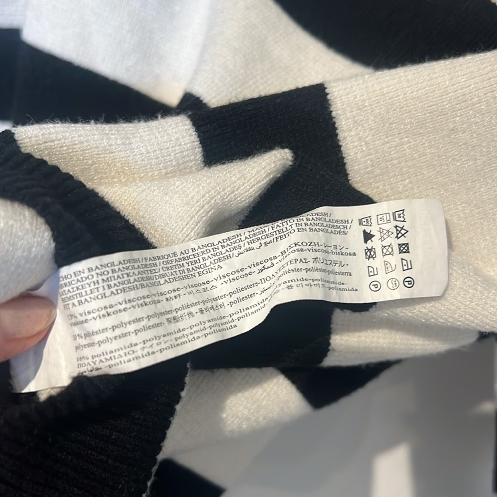 Stradivarius Striped Knit Half Zip Sweater in Black and White - Picture 13 of 13